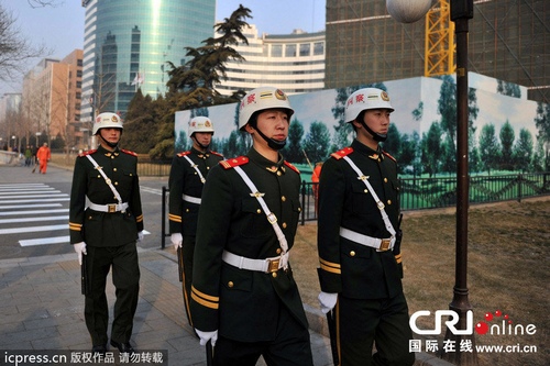 2014��3��2����2014��ȫ���ɕ������ڱ������_��������(d��ng)�����������찲�T�V�������ο��������侯������ӏ�(qi��ng)Ѳ߉�������������D���侯�ٱ����찲�T�V������Ѳ߉��