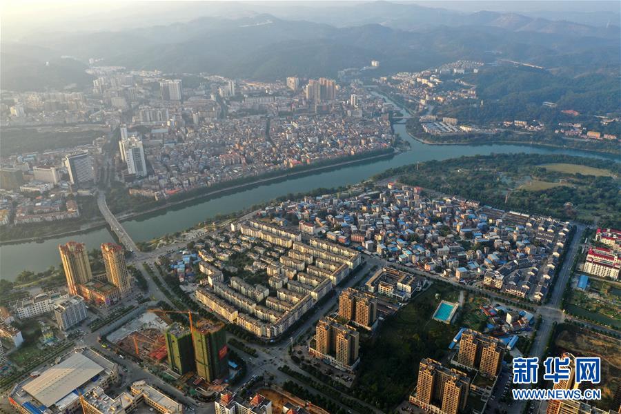 �����Aȫý�^�l���D�Ļ���(d��ng)����9���˹����𴺳���������(x��)��ƽͬ־����ĵ��h�����P(gu��n)�ďV���l(f��)չ�o(j��)��(sh��)